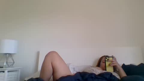 Snapshot of busty_yasmin chatting on 06/04/26, 12:33 Busty-Yasmin online show from 06/04/26, 12:33