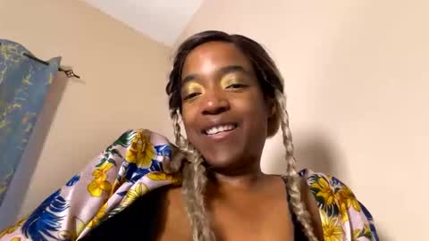 bustyirie online show from 05/10/26, 12:21