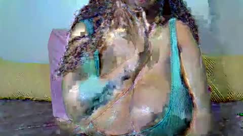 bustytessa37 online show from 04/21/26, 03:07