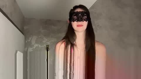 busy_bee69 online show from 05/01/26, 11:53
