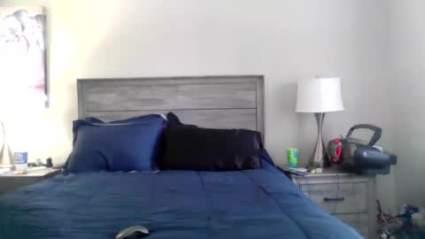 Snapshot of busybee83 chatting on 09/12/25, 02:17 busybee83 online show from 09/12/25, 02:17