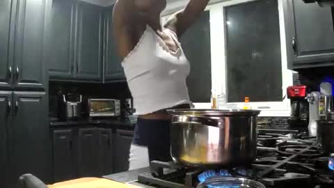 Goddess online show from 12/21/25, 11:45