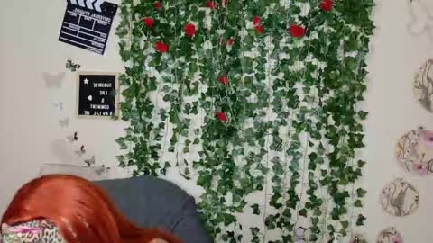 butterfly booty online show from 11/28/25, 02:58