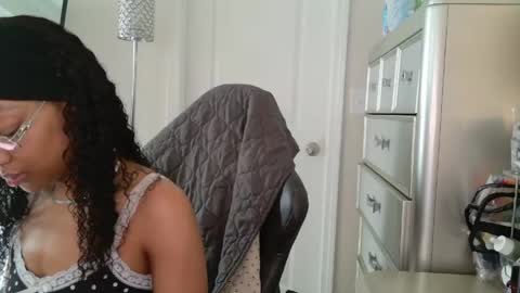 Snapshot of butterflybootyy chatting on 05/28/26, 12:57 butterfly booty online show from 05/28/26, 12:57
