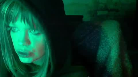 Snapshot of butytoy chatting on 02/27/25, 11:59 butytoy online show from 02/27/25, 11:59