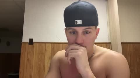 Snapshot of buzz5127 chatting on 11/13/25, 06:29 buzz5127 online show from 11/13/25, 06:29