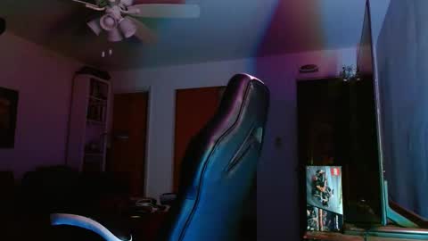 bwall1425 online show from 12/23/24, 11:57