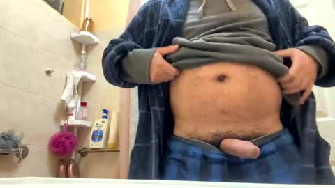 Snapshot of bxbomber2012 chatting on 03/09/25, 07:05 bxbomber2012 online show from 03/09/25, 07:05