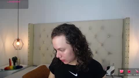 bycandy_ online show from 11/11/25, 12:27