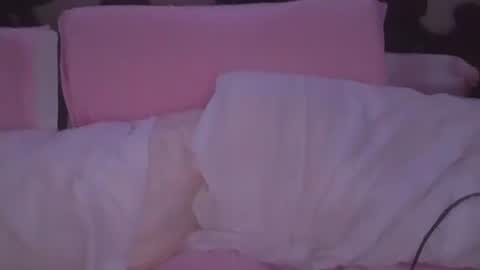 Snapshot of byel0ves chatting on 09/18/25, 04:14 angel online show from 09/18/25, 04:14