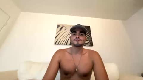 Snapshot of byronking22 chatting on 08/05/26, 02:36 byronkking23 online show from 08/05/26, 02:36
