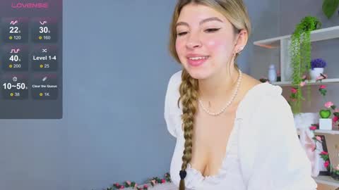 Kira online show from 01/12/25, 08:36