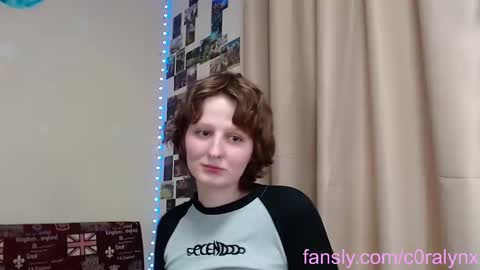 Snapshot of c0ralynx chatting on 02/07/25, 04:35 C0ralynx online show from 02/07/25, 04:35