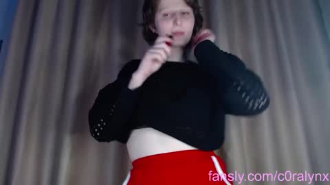 Snapshot of c0ralynx chatting on 02/11/25, 08:10 C0ralynx online show from 02/11/25, 08:10
