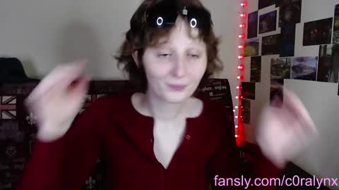 Snapshot of c0ralynx chatting on 02/14/25, 10:58 C0ralynx online show from 02/14/25, 10:58