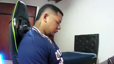 Snapshot of caballerozodi chatting on 11/12/25, 07:03 caballerozodi online show from 11/12/25, 07:03