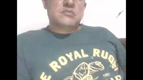 Snapshot of cachito83915 chatting on 05/23/26, 04:39 Cachudosexy online show from 05/23/26, 04:39