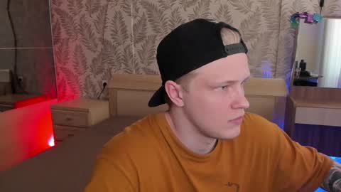 Snapshot of cactusjames_69 chatting on 03/24/26, 11:04 James online show from 03/24/26, 11:04