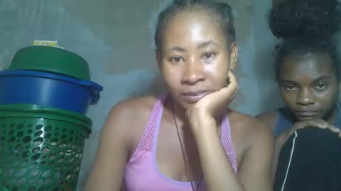 Snapshot of caella98 chatting on 04/02/26, 06:05 caella98 online show from 04/02/26, 06:05