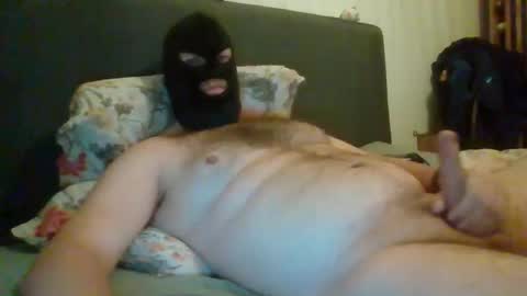 Snapshot of cagegag31 chatting on 11/25/25, 10:10 cagegag31 online show from 11/25/25, 10:10