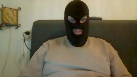 Snapshot of cagegag31 chatting on 02/14/26, 12:24 cagegag31 online show from 02/14/26, 12:24