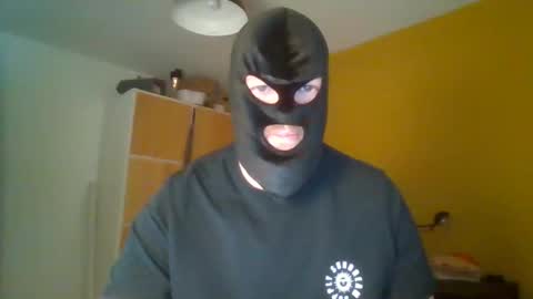 Snapshot of cagegag31 chatting on 03/25/26, 12:44 cagegag31 online show from 03/25/26, 12:44