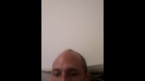 Snapshot of cailloux084 chatting on 12/15/25, 09:08 cailloux084 online show from 12/15/25, 09:08