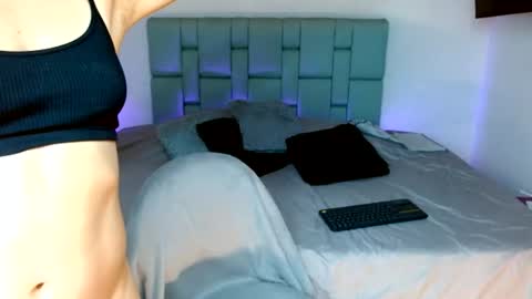 Snapshot of cailyn_briona chatting on 06/25/26, 11:09 Cailyn Independent model online show from 06/25/26, 11:09