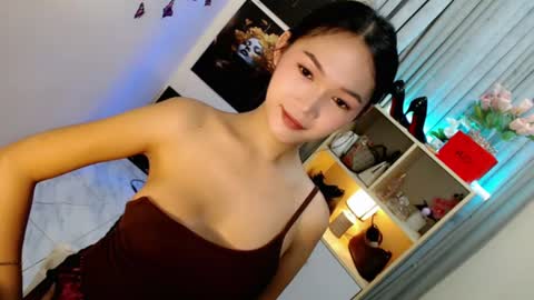 Snapshot of caitlin_x chatting on 07/24/26, 02:53 caitlin online show from 07/24/26, 02:53