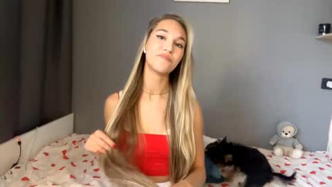 Kate online show from 10/20/25, 08:37