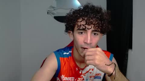 Snapshot of caius_fox chatting on 02/05/26, 11:04 caius online show from 02/05/26, 11:04