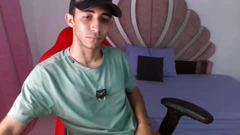 Snapshot of caius_fox chatting on 02/08/26, 11:24 caius online show from 02/08/26, 11:24