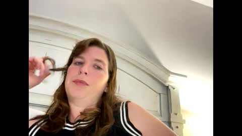 Snapshot of cajunbabe247 chatting on 03/25/26, 10:05 cajunbabe247 online show from 03/25/26, 10:05