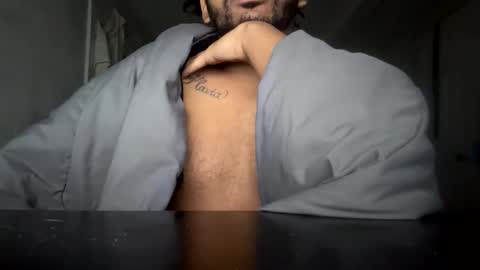 Snapshot of cakezoverfakez chatting on 02/09/26, 10:30 longjohns online show from 02/09/26, 10:30