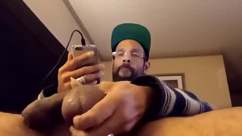 Snapshot of calidickfoshow chatting on 12/14/24, 12:44 Hugh joh Meathammer online show from 12/14/24, 12:44