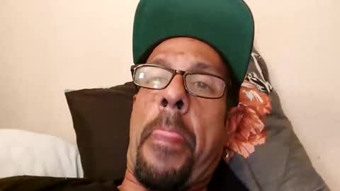 Snapshot of calidickfoshow chatting on 10/07/25, 11:18 Hugh joh Meathammer online show from 10/07/25, 11:18