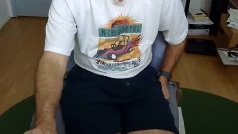 Snapshot of califun4u chatting on 11/07/25, 10:32 califun4u online show from 11/07/25, 10:32