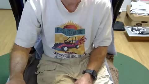 Snapshot of califun4u chatting on 11/30/25, 04:49 califun4u online show from 11/30/25, 04:49