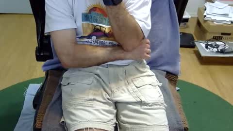 Snapshot of califun4u chatting on 12/02/25, 12:05 califun4u online show from 12/02/25, 12:05