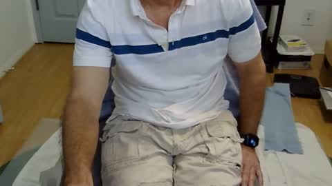 Snapshot of califun4u chatting on 12/21/25, 09:22 califun4u online show from 12/21/25, 09:22