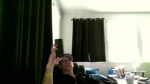 Snapshot of caligrown1154 chatting on 06/19/26, 06:45 caligrown1154 online show from 06/19/26, 06:45