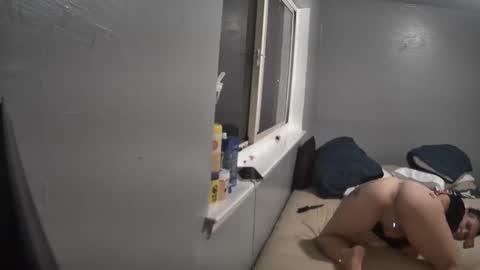 Snapshot of caliibaddie chatting on 10/05/25, 04:44 caliibaddie online show from 10/05/25, 04:44