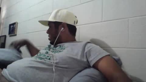 Snapshot of calipso1222 chatting on 11/04/25, 10:20 calipso1222 online show from 11/04/25, 10:20