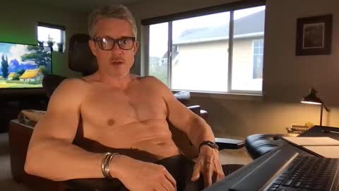 Snapshot of calirsedmo chatting on 02/13/26, 08:27 calirsedmo online show from 02/13/26, 08:27