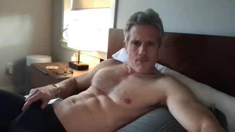 Snapshot of calirsedmo chatting on 03/17/26, 01:10 calirsedmo online show from 03/17/26, 01:10