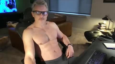 Snapshot of calirsedmo chatting on 03/29/26, 02:50 calirsedmo online show from 03/29/26, 02:50