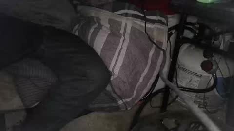 Snapshot of calisguitar chatting on 01/18/25, 03:05 Calisguitar online show from 01/18/25, 03:05