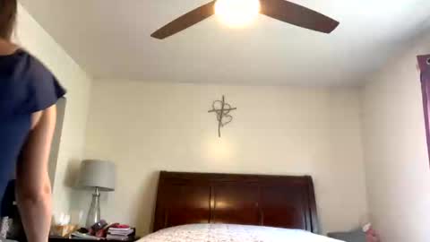 calishop1 online show from 04/22/26, 04:52