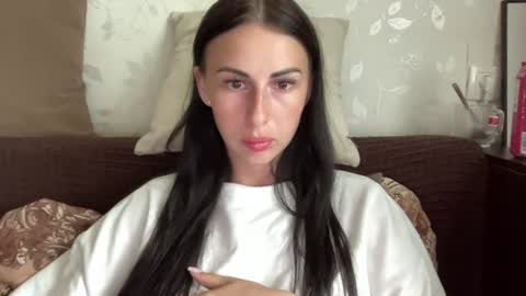 Snapshot of call_me_dad_ chatting on 06/15/26, 10:06 Anna online show from 06/15/26, 10:06