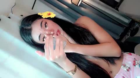 Snapshot of call_me_nina chatting on 05/27/26, 01:02 call_me_nina online show from 05/27/26, 01:02
